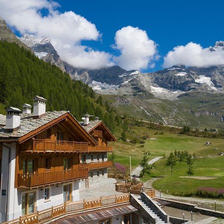 3 Chalets Aparthotel Breuil-Cervinia Exterior foto